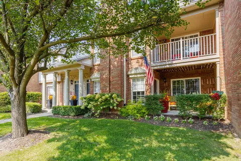 3607 Tremonte Cir N 310 28 Cir N #310, Oakland, MI 48306