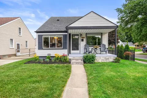 2021 E 4th St, Royal Oak, MI 48067