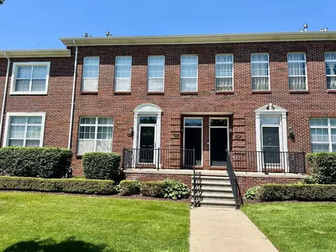43087 Strand Dr, Sterling Heights, MI 48313