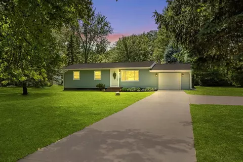 5116 Wakefield Rd, Grand Blanc, MI 48439