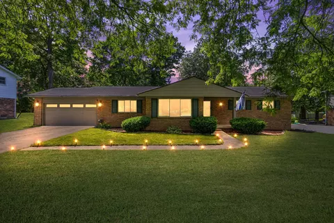 1214 Kennebec Rd, Grand Blanc, MI 48439