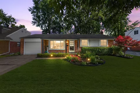 29803 Lori St, Livonia, MI 48154