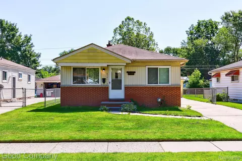 18342 Gillman St, Livonia, MI 48152