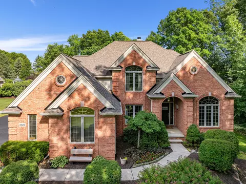 3323 Pepperidge Trl, Brighton, MI 48114