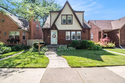 2434 23rd St, Wyandotte, MI 48192