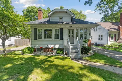 827 E Main St, Flushing, MI 48433