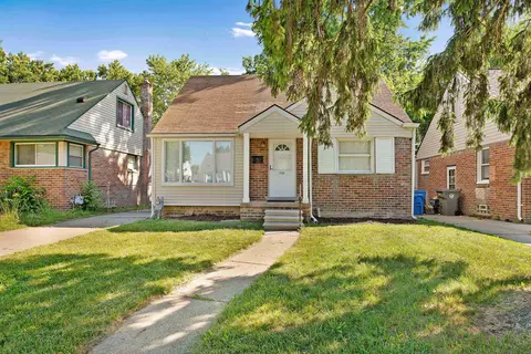 755 Sunningdale Dr, Inkster, MI 48141