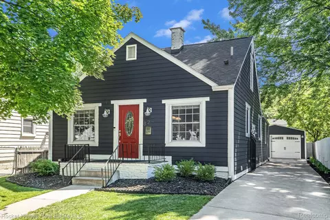 824 N Kenwood Ave, Royal Oak, MI 48067