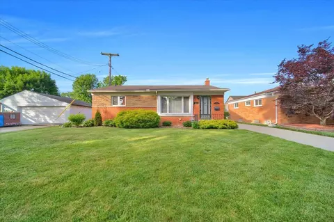 32657 Merritt Dr, Westland, MI 48185
