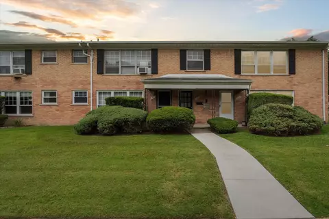 2527 W 13 Mile Rd, Royal Oak, MI 48073