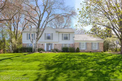 4125 Waterwheel Ln, Bloomfield Hills, MI 48302