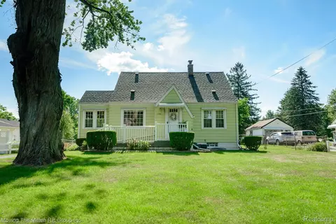 12260 Hannan Rd, Romulus, MI 48174