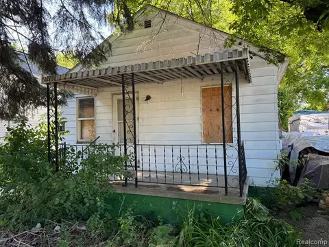 626 Freeman Ave, Flint, MI 48507 photo 1