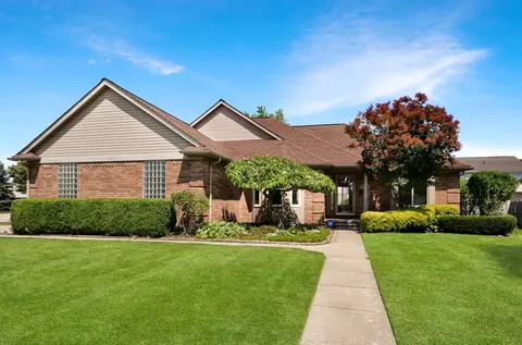 35742 Evanston Ave, Sterling Heights, MI 48312