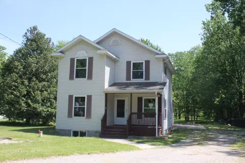 8376 Lewis Rd, Mount Morris, MI 48458