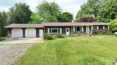 5253 Burnside Rd, North Branch, MI 48461
