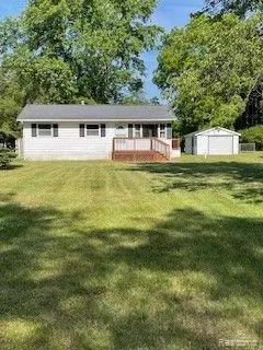 5880 Falkenbury Rd, Deerfield, MI 48461