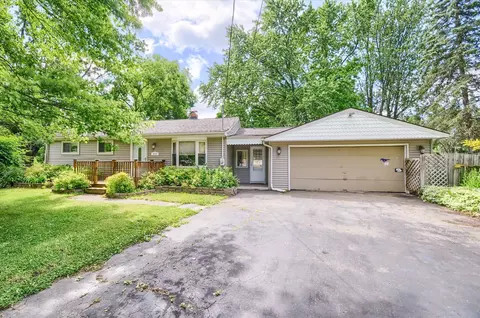 4098 Coral St, Burton, MI 48509