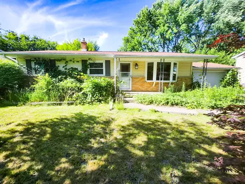 3477 Southgate Dr, Flint, MI 48507