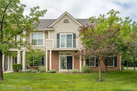 2051 Arcadia Dr, Canton, MI 48188
