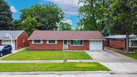 35350 Silvano St, Clinton Township, MI 48035