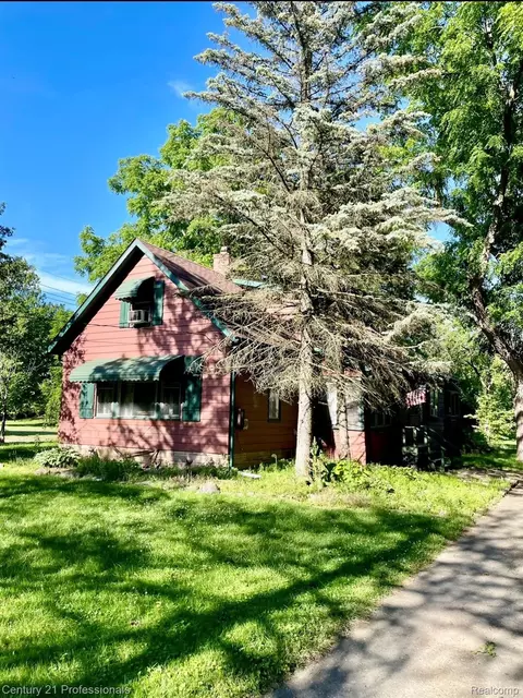 45990 Heydenreich Rd, Macomb, MI 48044