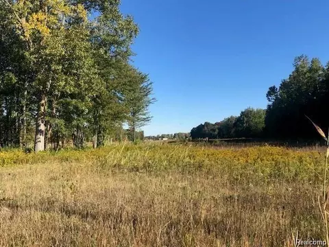 180 Nevada Ave, Marysville, MI 48040