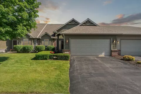 10 Arbor Ridge Dr #2, Brighton, MI 48116