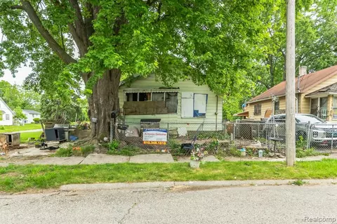 805 E Holbrook Ave, Flint, MI 48505 photo 1