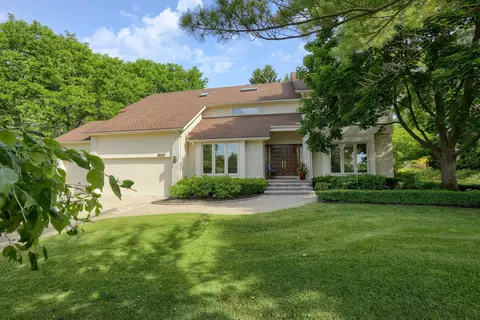 4530 Walden Dr, Bloomfield Hills, MI 48301