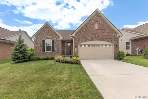 8310 Ardmoor Dr, Ypsilanti, MI 48198