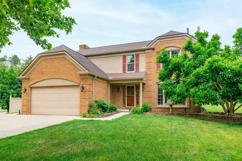 45283 Courtview Trl, Novi, MI 48375