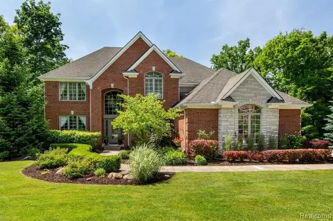 8631 Hidden Acre, Clarkston, MI 48348