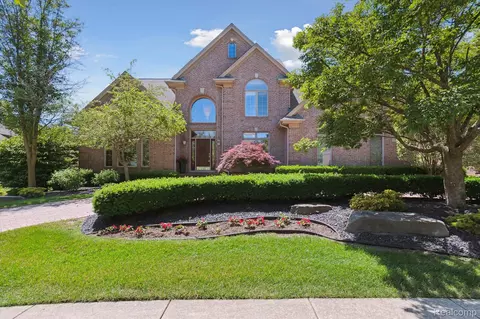 17032 Highland Ln, Northville, MI 48168