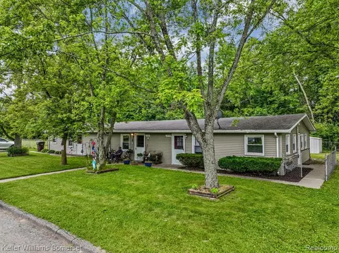 46465 Willis Rd, Belleville, MI 48111