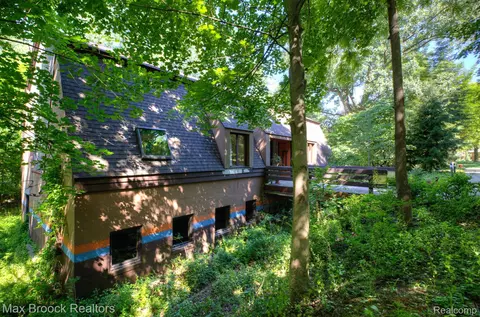 4867 Wye Oak Rd, Bloomfield Hills, MI 48301