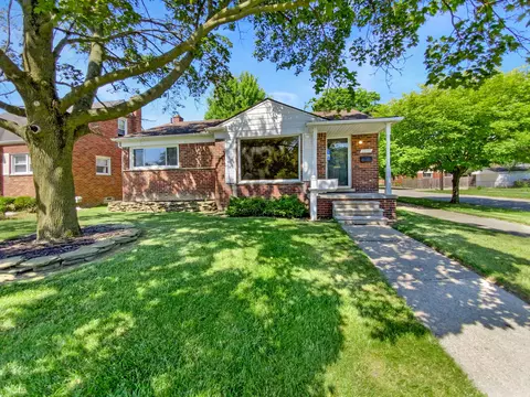 9649 Inkster Rd, Livonia, MI 48150