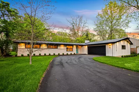 21710 Rathlone Dr, Northville, MI 48167