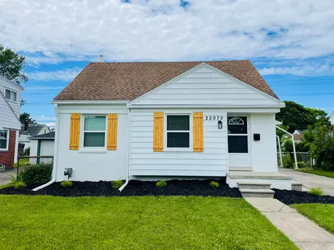 22075 Boulder Ave, Eastpointe, MI 48021