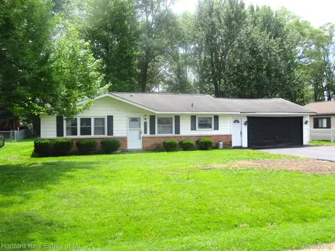 33725 Hiveley St, Westland, MI 48186