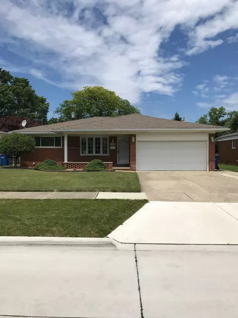 13323 Yvonne Dr, Warren, MI 48088