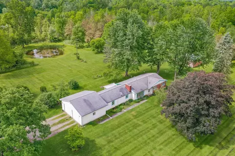 1515 Hummer Lake Rd, Oxford, MI 48371