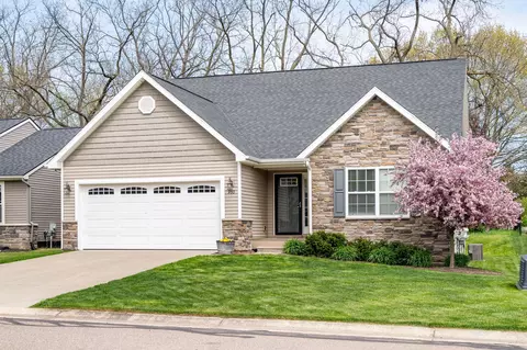 950 Colechester Ct, Oceola, MI 48843