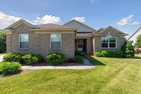 4958 Spring Meadow Dr, Independence, MI 48348