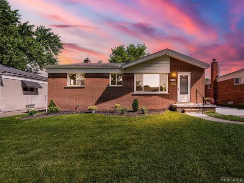 23526 Filmore St, Taylor, MI 48180