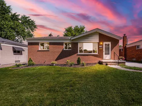 23526 Filmore St, Taylor, MI 48180