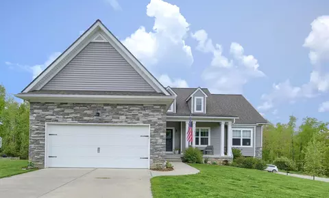 12426 Sugar Maple Dr, Fenton, MI 48430