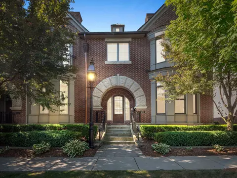 459 W Brown St, Birmingham, MI 48009