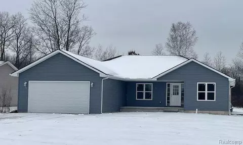 1643 Allen, Kimball, MI 48074