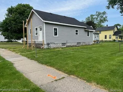 404 Homewild Ave, Jackson, MI 49201
